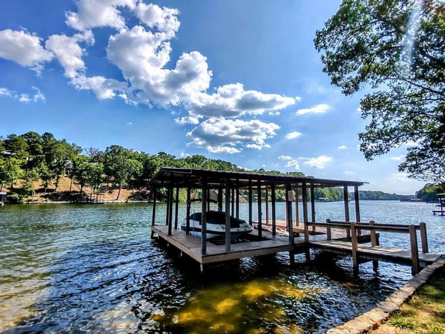 #05 - Lakefront Two Bedroom Cottage- Pet Friendly Hot Springs Zewnętrze zdjęcie
