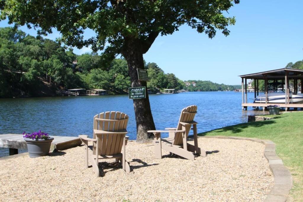 #05 - Lakefront Two Bedroom Cottage- Pet Friendly Hot Springs Zewnętrze zdjęcie