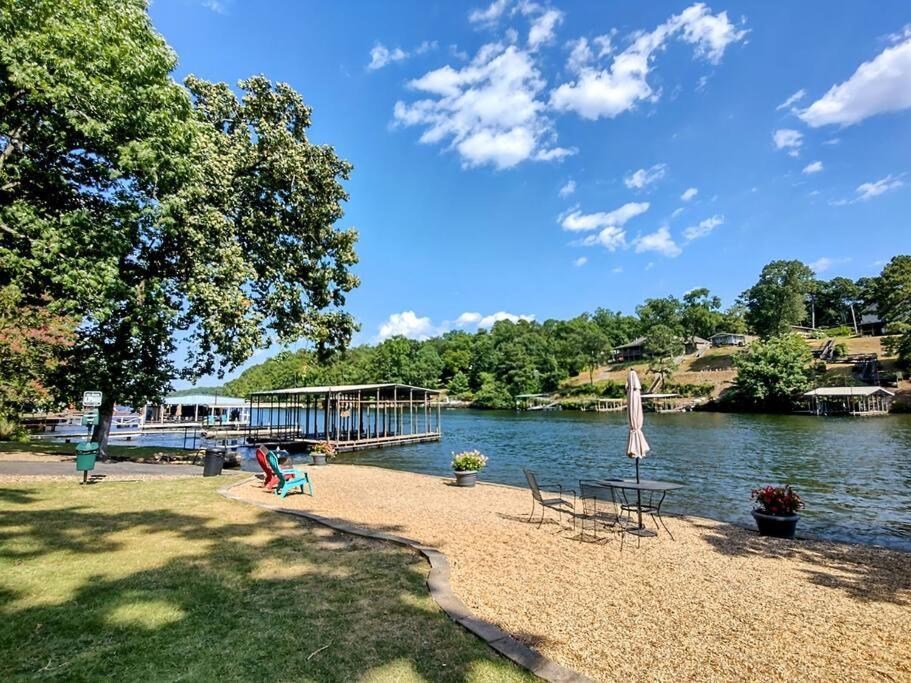 #05 - Lakefront Two Bedroom Cottage- Pet Friendly Hot Springs Zewnętrze zdjęcie